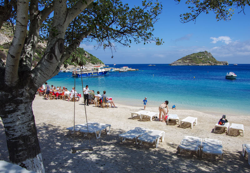 Zakynthos Agios Nikolaos Hafen und Strand - Reiseblog Bravegirls